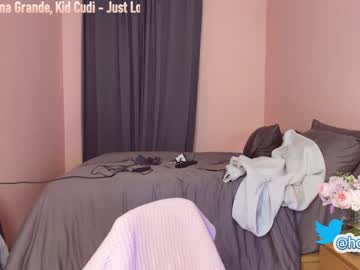 Nude girl hollyextra image #2185361