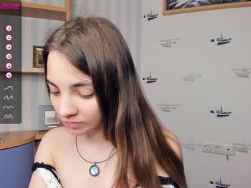 Nude girl shy_media image #4424389