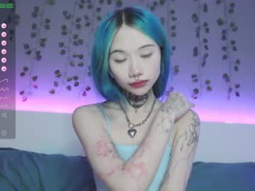 Nude girl le_chan image #2765112