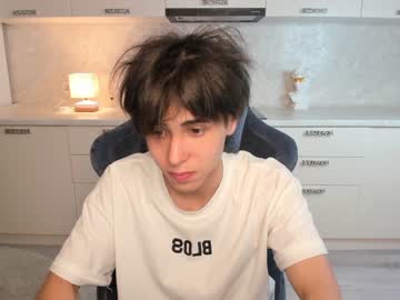 Nude man kevin_fanee image #4094571