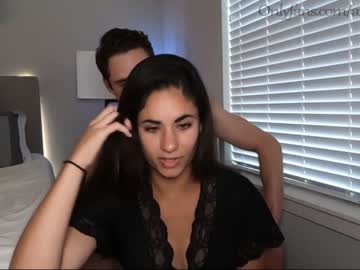 Nude couple ari_lovexo image #2106354