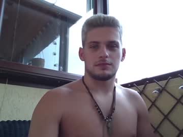 Nude man roberto_twink1 image #5246312