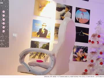 Nude girl little_effy18 image #5889844