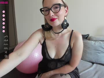 Nude girl emilymilf__ image #4808635