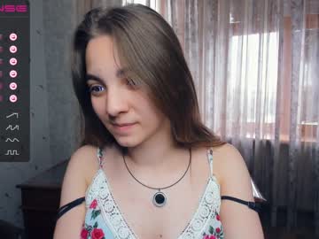 Nude girl shy_media image #4539143