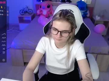 Nude girl amelialuck image #3724693