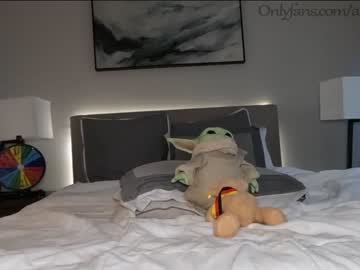 Nude couple ari_lovexo image #1734301