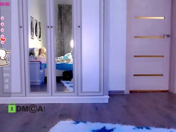 Nude girl small_blondee image #3301675