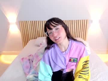 Nude girl little_effy18 image #3998405