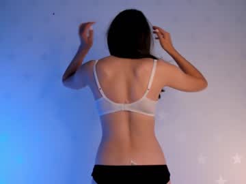 Nude girl elliehunt image #4993811