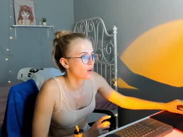 Nude girl linellali image #2447291