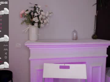 Nude girl small_blondee image #2578758