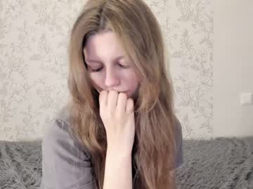 Nude girl alainaestrada image #5496357