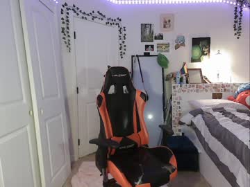 Nude man little_leaf image #4770144