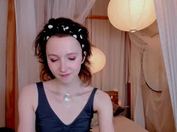 Nude girl hailiemills image #3034142