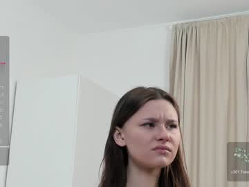 Nude girl riveting_magnet image #6173287