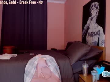 Nude girl hollyextra image #2457623