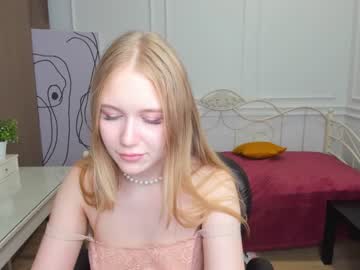 Nude girl kittenbella image #2724616