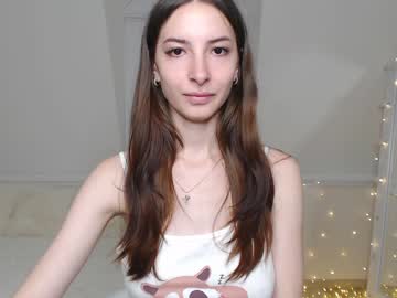 Nude girl shy_cut1e image #4930883