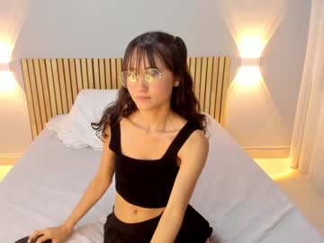 Nude girl little_effy18 image #3439060