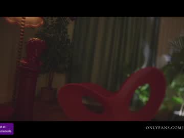 Nude girl lucieoude_ image #3120466