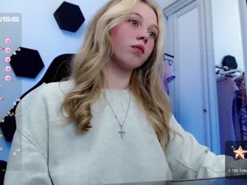 Nude girl small_blondee image #4273277