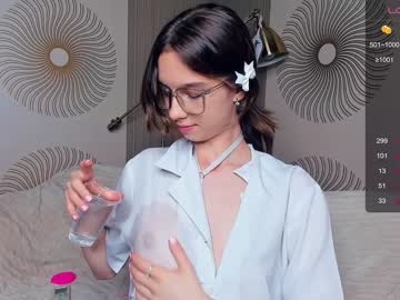 Nude girl happiness_call image #5177213