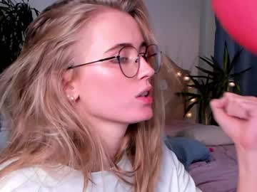 Nude girl linellali image #2672453