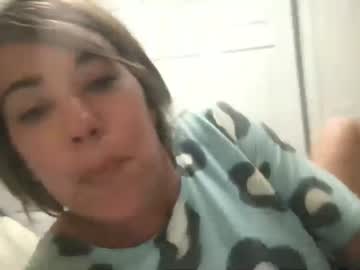 bigtittygoddess25 nude cam