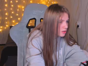 Nude girl kylie_mine image #3040930