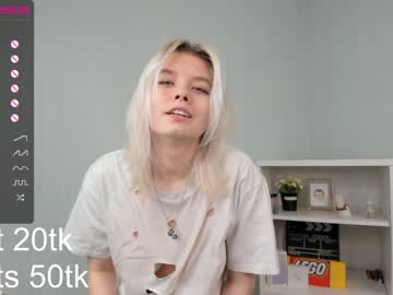 Nude girl _naked_heart_ image #5630197