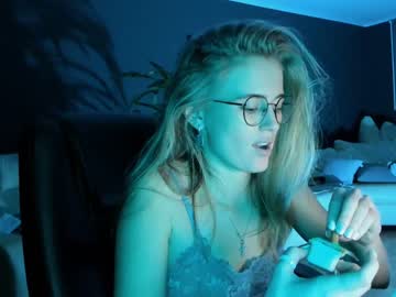 Nude girl linellali image #2878677