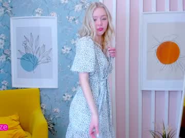 Nude girl c_a_s_s_i_e image #4086135